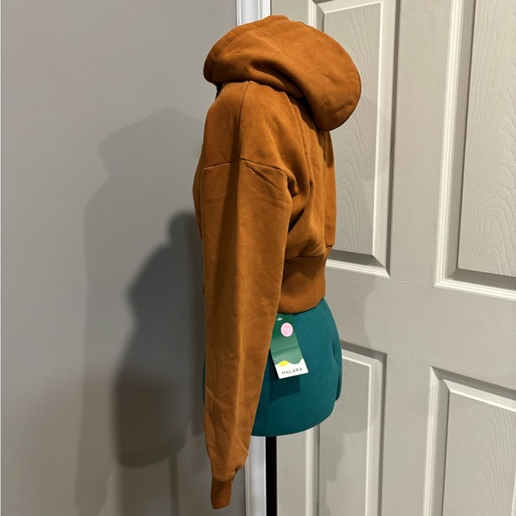 Halara cropped sweatshirt with removable hood - Picture 9 of 16